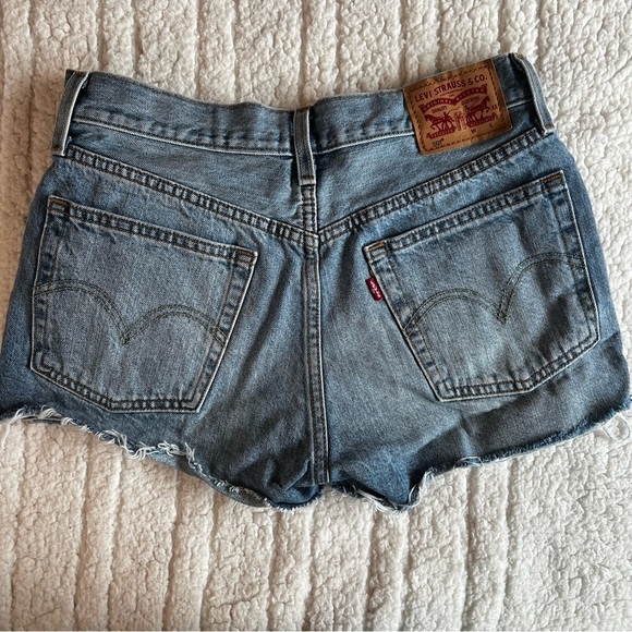 Levi’s | 501 | Distressed | High Rise | Denim | Jean | Short | Blue | Size 27 - Picture 4 of 6